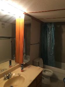 Large 5 1/2 apartment in duplex for rent - Photo 5