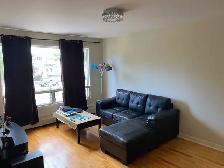 Large 5 1/2 apartment in duplex for rent - Photo 9