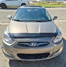 2012 Hyundai Accent GLS FWD - Photo 2