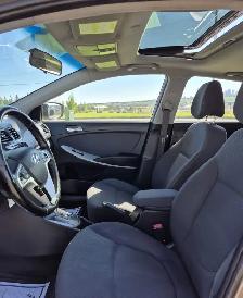 2012 Hyundai Accent GLS FWD - Photo 8