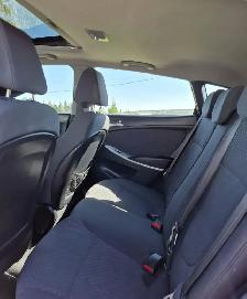 2012 Hyundai Accent GLS FWD - Photo 10