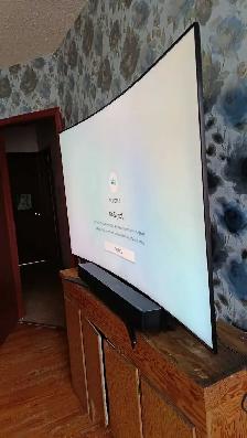 Samsung 65' 4K Curved Smart TV – UN65NU8500F - Photo 2