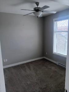 $1385/1 Bedroom/One Bathroom Plus Den - Oct 1st - Photo 5