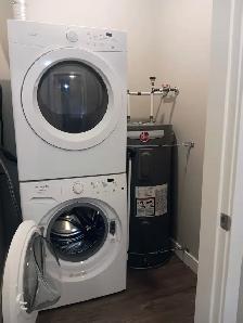 $1385/1 Bedroom/One Bathroom Plus Den - Oct 1st - Photo 7