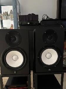 Yamaha studio monitors power speakers like new $850 - Photo 2