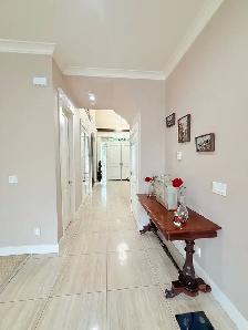Private Room with Private washroom - Photo 5