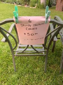 6 metal patio chairs - Photo 2