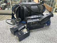 Sony CCD-TR82 8MM Camcorder With 2 Batt And Charger