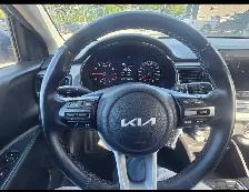 2022 Kia Rio 5-Door LX - Photo 6