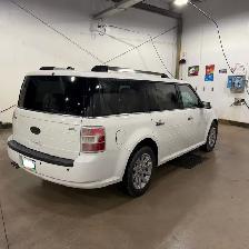 2009 Ford Flex SEL 6 Passenger Fully Loaded - Photo 4