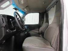 2023 Chev Express Cube Van - Photo 3
