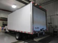 2023 Chev Express Cube Van - Photo 7