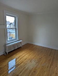 Bachelor Apt for Rent near Costco in Oshawa - Photo 2