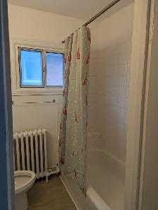 Bachelor Apt for Rent near Costco in Oshawa - Photo 5