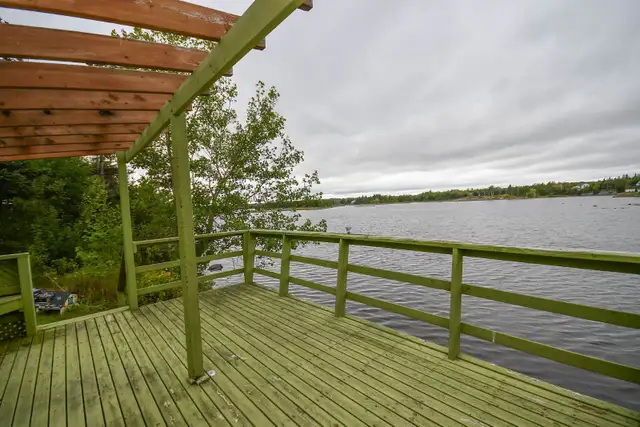 NEW LISTING! 21 Sonia Dr Lawrencetown. Ocean Front!