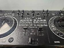 Pioneer DDJ Rev1 With Box - Photo 2