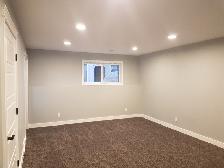 3 bedroom duplex in Coalhurst, A/C, like new - Photo 3