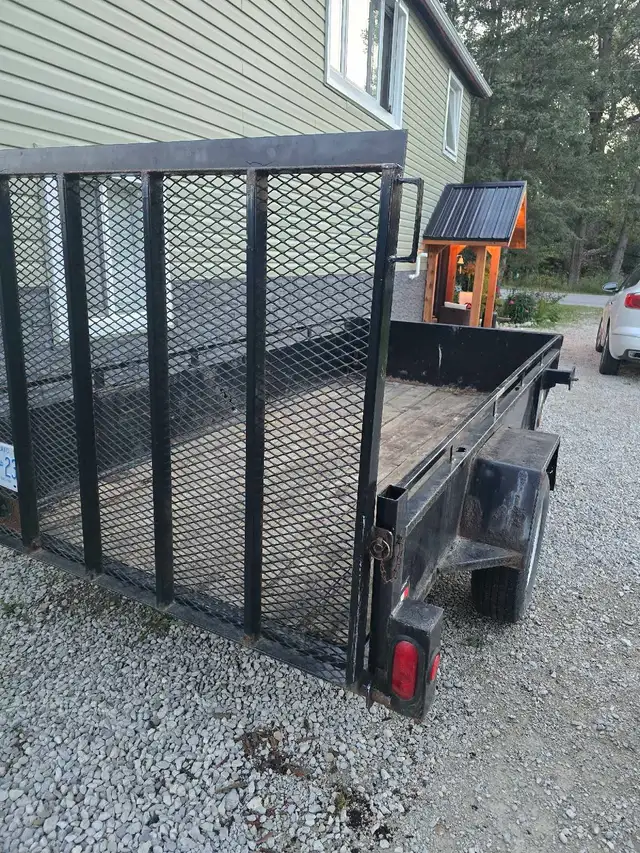 Utility trailer