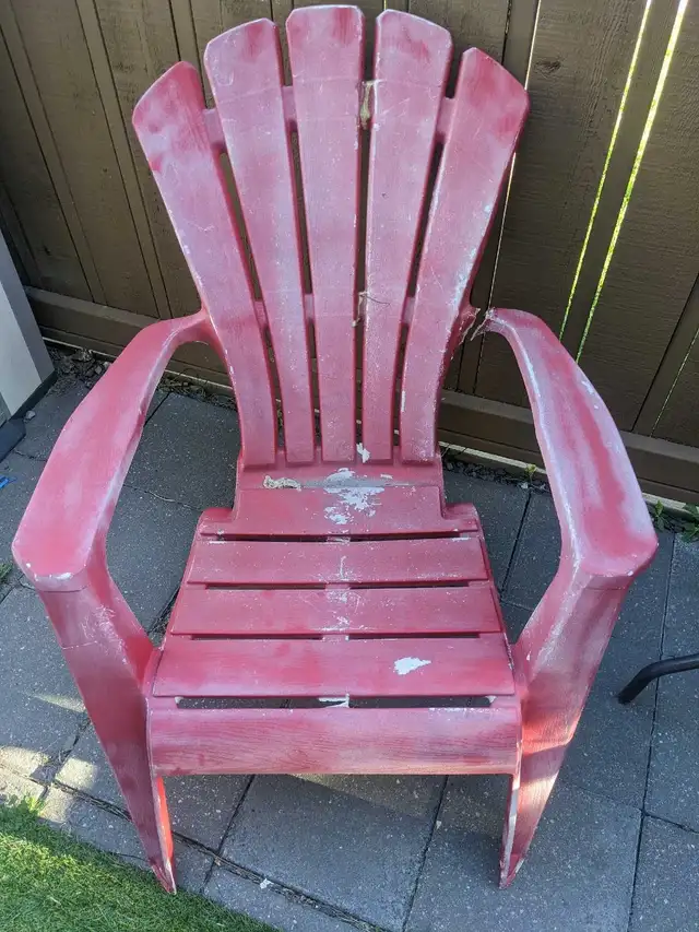 Free broken chairs for fix