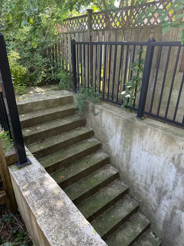 3 Bed 2 Washroom 2 parking Near morning side and lawrence