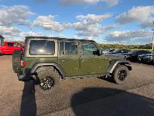 2022 Jeep Wrangler - Photo 8