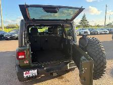 2022 Jeep Wrangler - Photo 9