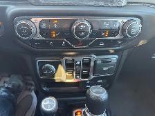 2022 Jeep Wrangler - Photo 22