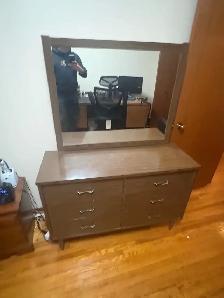 Free delivery used antique Wooden Dresser with Mirror