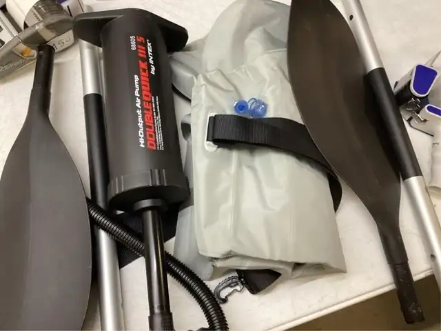 INTEX EXCURSION PRO KAYAK ACCESSORIES WITH PUMP & BAG