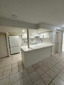 Semi Detached Raised Bungalow in Mississauga (Downstairs Unit) - Photo 6