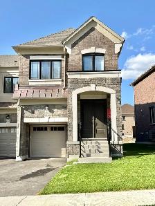NEW Executive 3 bdrm Townhouse in Vaughan $4200   util