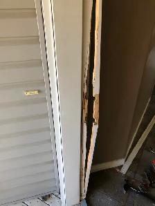 Broken exterior door, not closing properly we can fix. Servicing - Photo 3