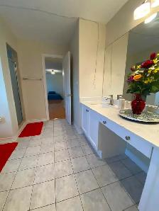 Richmond hill Rooms for Rent–Convenient & Affordable$1,250 - Photo 8