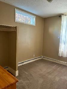Large street level one bedroom suite - Photo 4