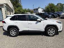 2021 Toyota RAV4 LE AWD - SAFETY SENSE! BACK-UP CAM! BSM! CAR PL - Photo 8