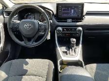 2021 Toyota RAV4 LE AWD - SAFETY SENSE! BACK-UP CAM! BSM! CAR PL - Photo 10