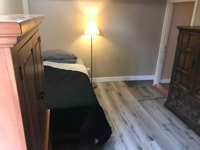 Furnished Private Room Available for Rent - Vancouver