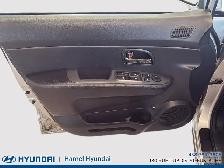 2012 Kia Rondo EX - Photo 10