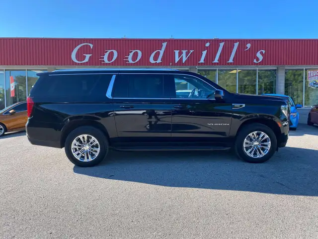 2024 GMC Yukon SLE, CLEAN CARFAX, DIESEL, 8 PASS, REMOTE START!