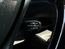 2018 Toyota C-HR XLE | HEATED SEATS | ALLOYS | CRUISE CONTROL - Photo 11