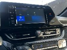 2018 Toyota C-HR XLE | HEATED SEATS | ALLOYS | CRUISE CONTROL - Photo 12