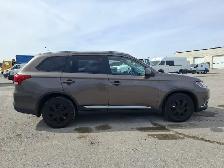 2016 Mitsubishi Outlander - Photo 4