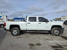 2018 GMC Sierra 2500HD - Photo 4