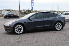 2022 Tesla Model 3 - Photo 3