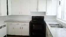 UPPER LARGE 1 BEDROOM - DOWNTOWN - Photo 4