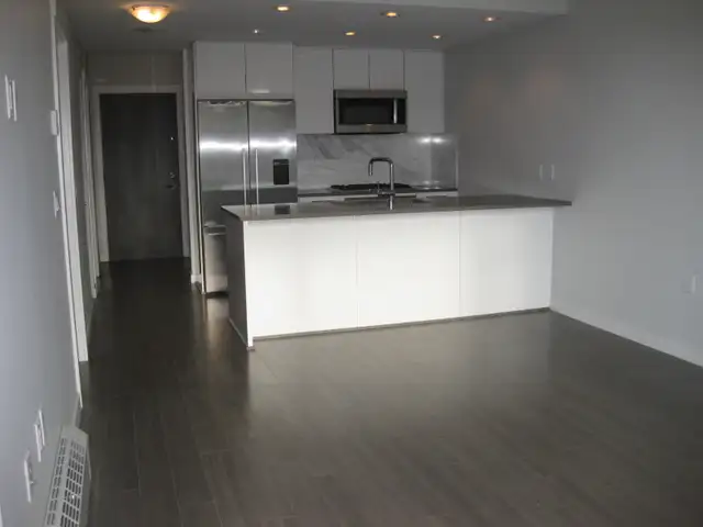 1 BR   den / "Rhythm" at Marine Way & Kinross / River District