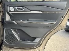 2027 Ford Explorer Tremor | 800A: CONVENIENCE PACKAGE | 360 - Photo 31