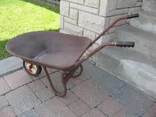 All Metal Mid-Size Wheelbarrow - Photo 10