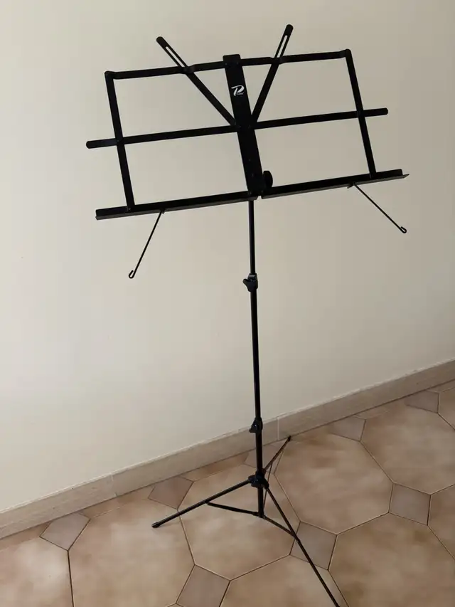 Profile MS125 collapsible music stand