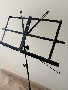 Profile MS125 collapsible music stand - Photo 2